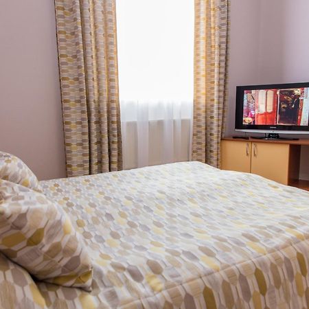 Hotel Europa Truskavets Bagian luar foto
