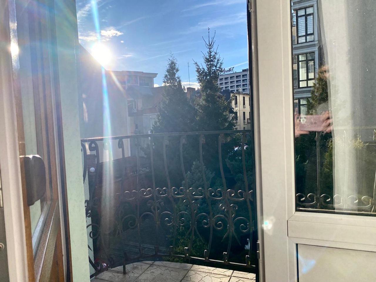 Hotel Europa Truskavets Bagian luar foto