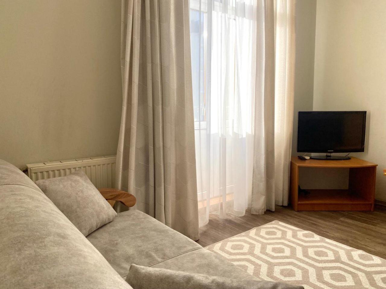 Hotel Europa Truskavets Bagian luar foto