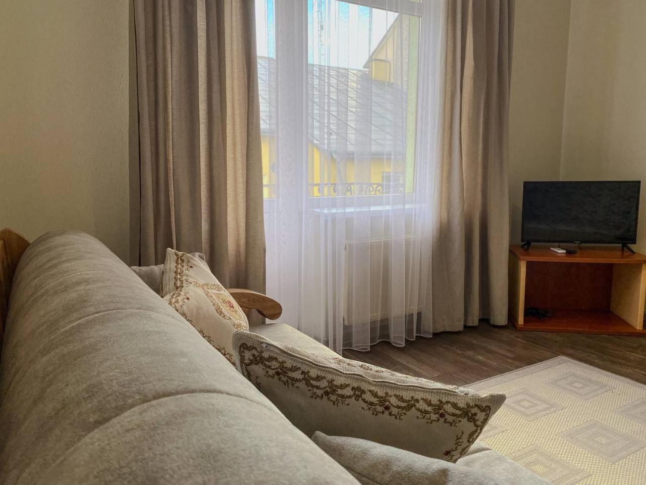 Hotel Europa Truskavets Bagian luar foto
