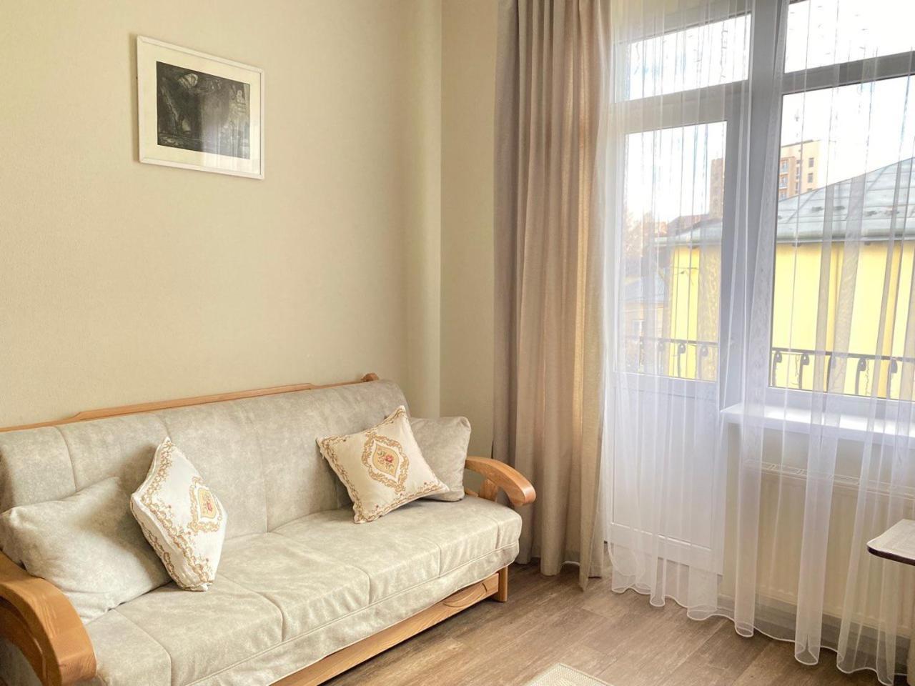 Hotel Europa Truskavets Bagian luar foto