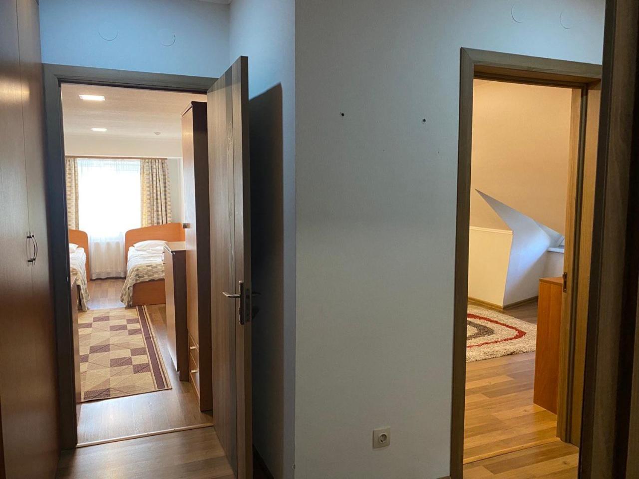 Hotel Europa Truskavets Bagian luar foto