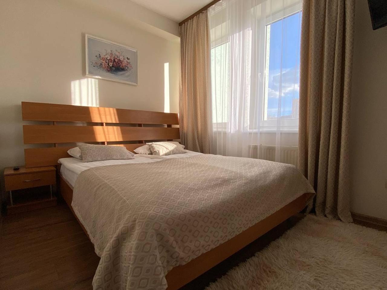 Hotel Europa Truskavets Bagian luar foto