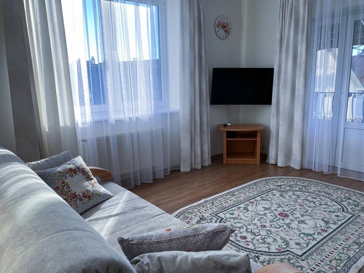 Hotel Europa Truskavets Bagian luar foto