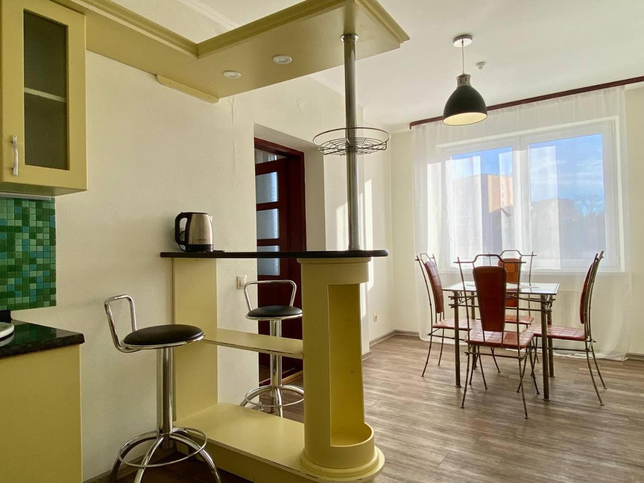 Hotel Europa Truskavets Bagian luar foto