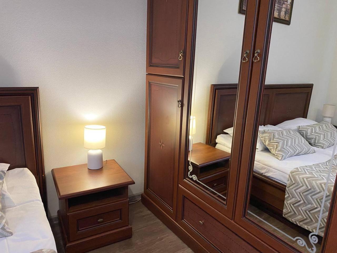 Hotel Europa Truskavets Bagian luar foto