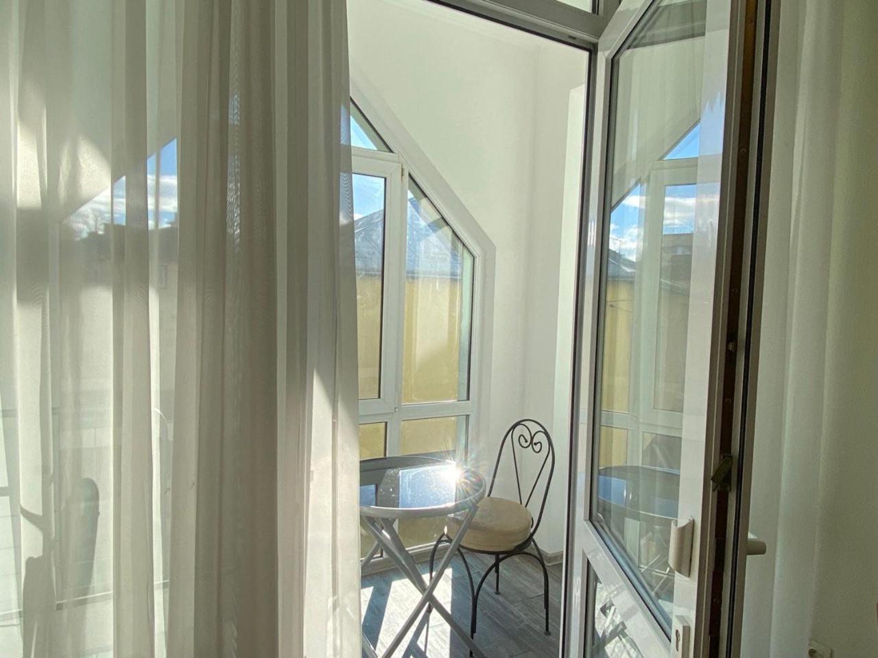 Hotel Europa Truskavets Bagian luar foto