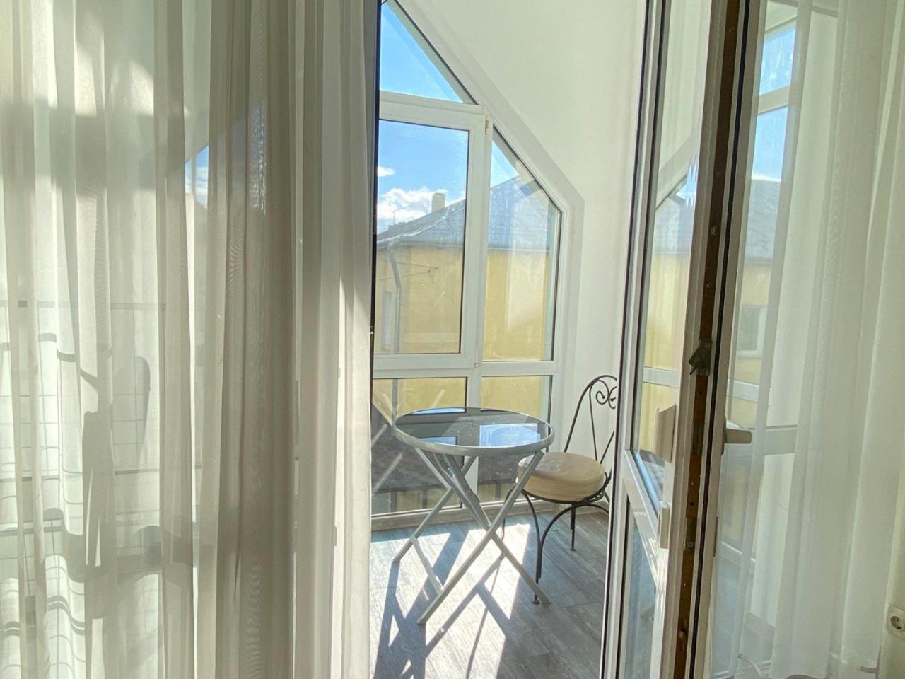 Hotel Europa Truskavets Bagian luar foto