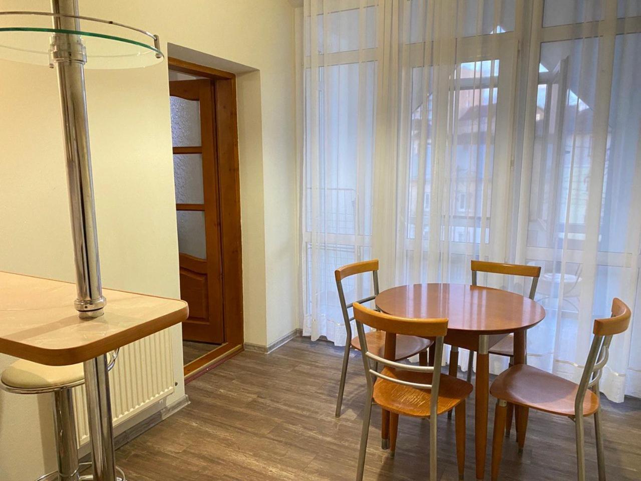Hotel Europa Truskavets Bagian luar foto