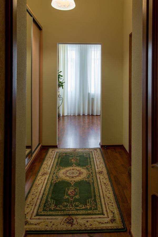 Hotel Europa Truskavets Bagian luar foto