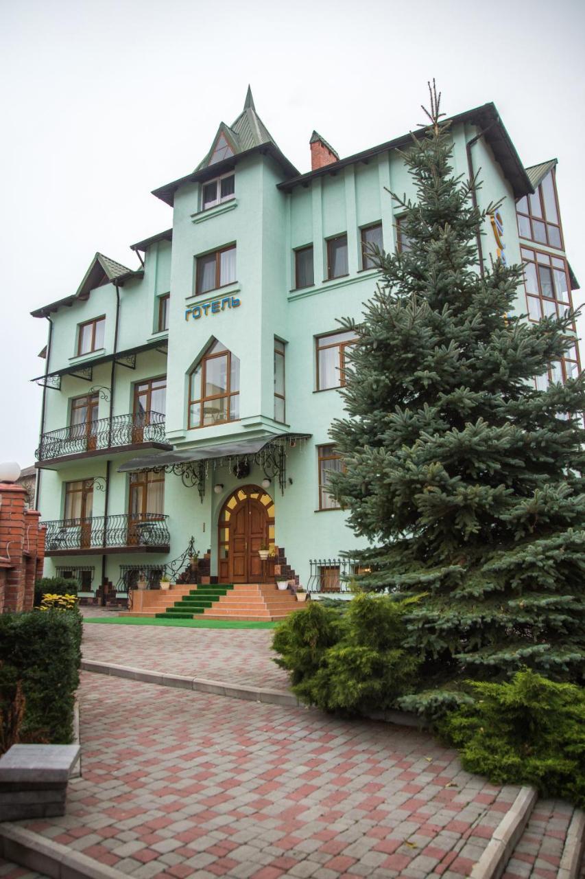 Hotel Europa Truskavets Bagian luar foto