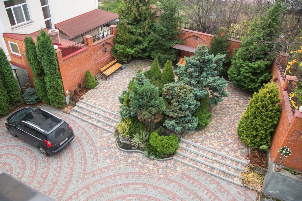 Hotel Europa Truskavets Bagian luar foto